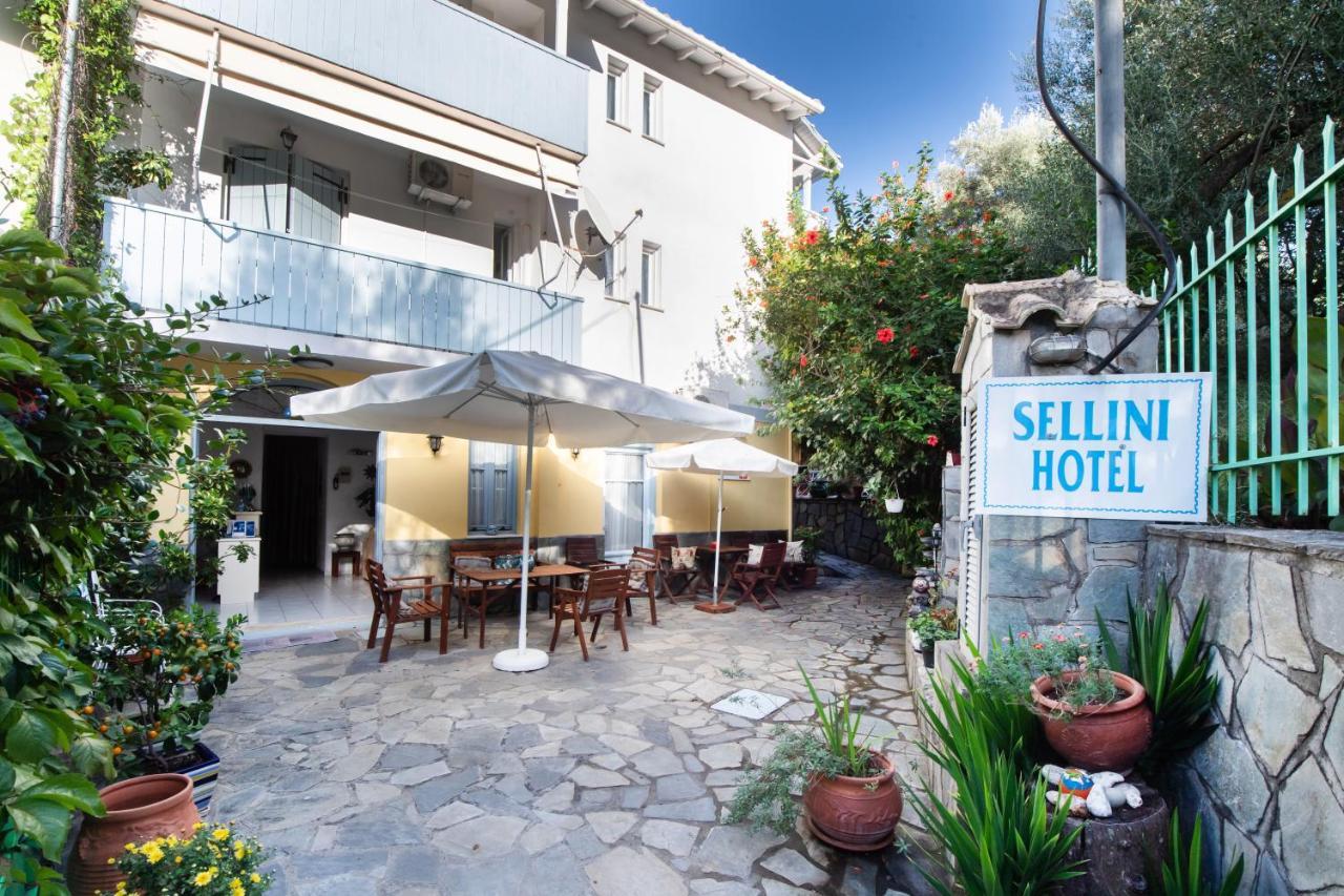 Hotel Selini Áyios Nikítas Extérieur photo
