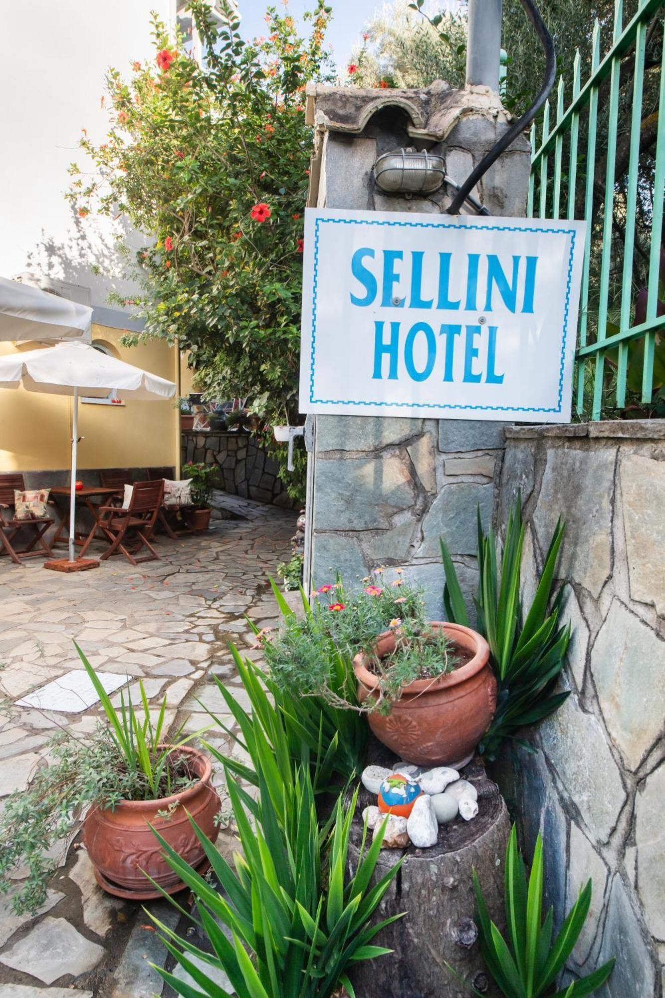 Hotel Selini Áyios Nikítas Extérieur photo