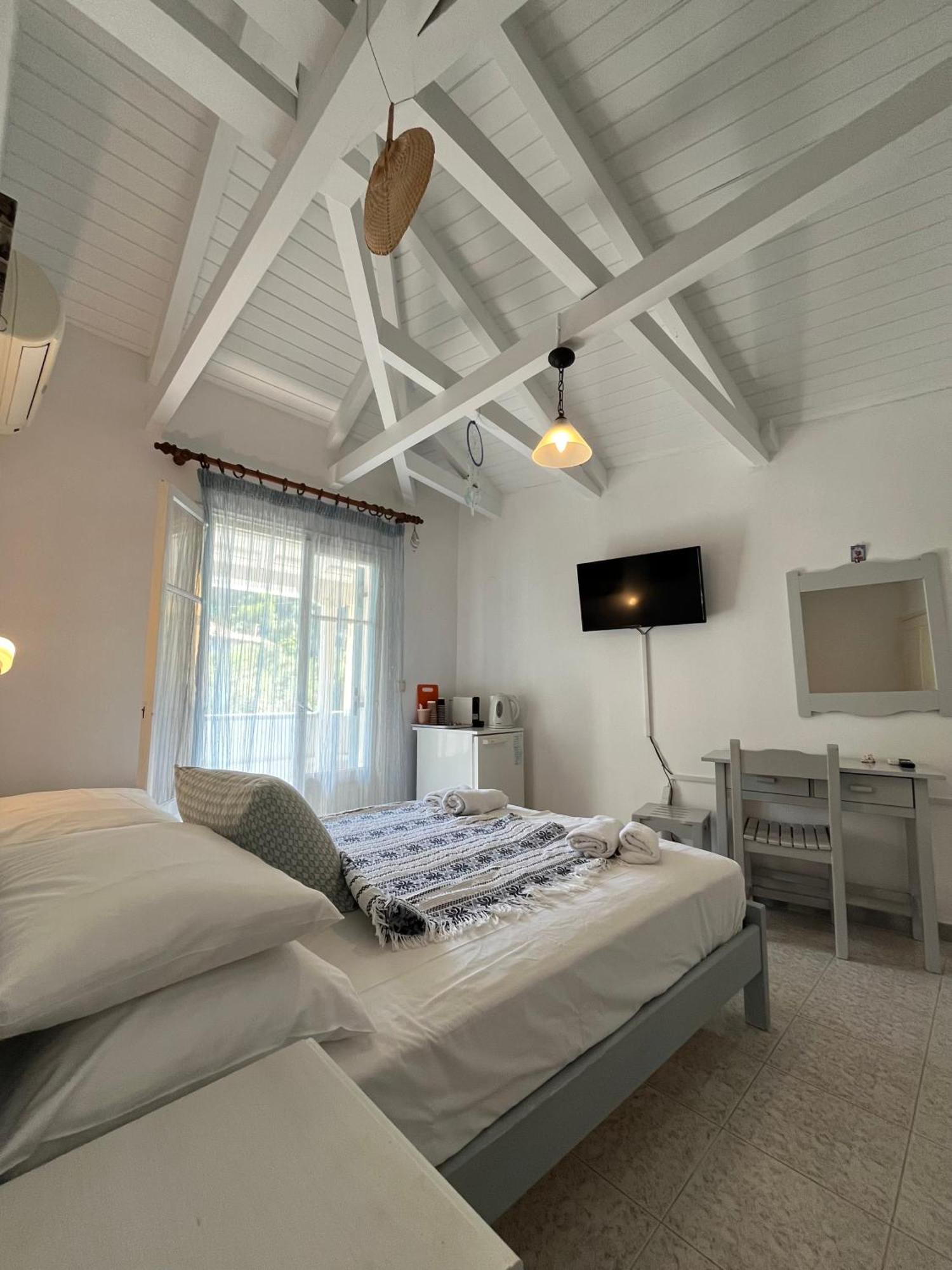 Hotel Selini Áyios Nikítas Extérieur photo